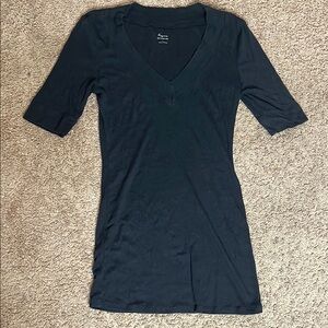 Express Black Sexy Basic Vee